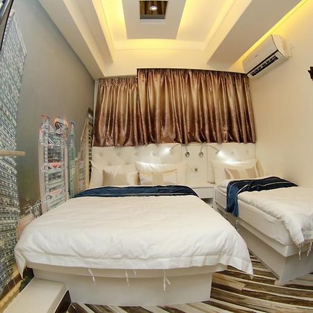 Move Inn Hong Kong Bagian luar foto