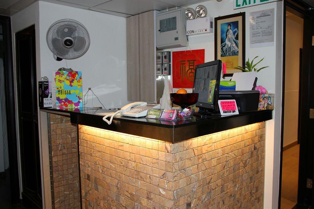Move Inn Hong Kong Bagian luar foto